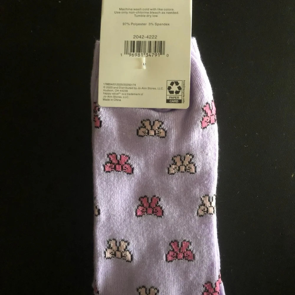 Cat lovers 🐈 Purple Cat Crew Socks simply purrfect
